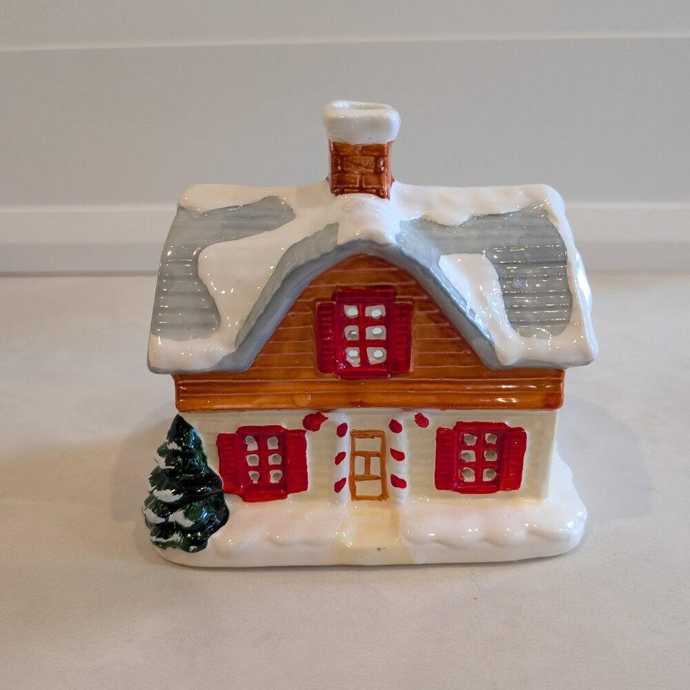 Christmas Village Ceramic House Tealight lit